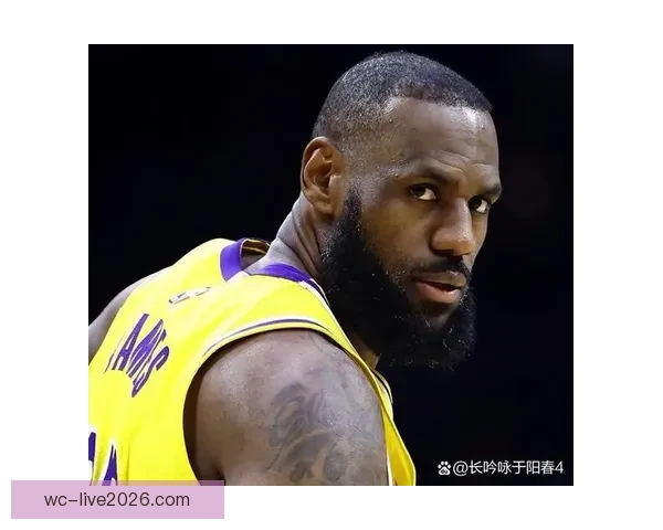 詹姆斯本赛季85次扣篮超前两季获赞退役后应拿五千万年薪